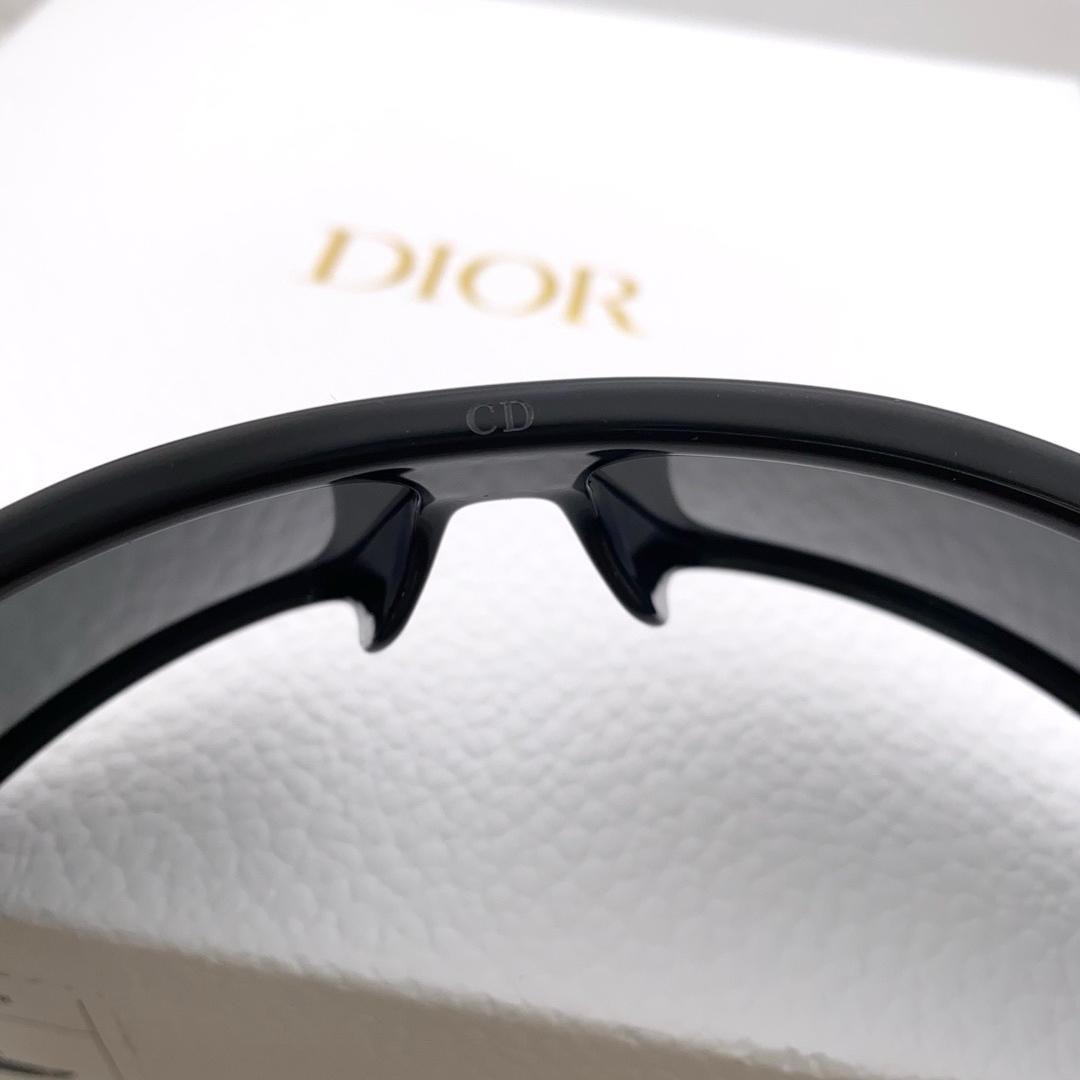 VeryDior M1U - Black Mask Sunglasses