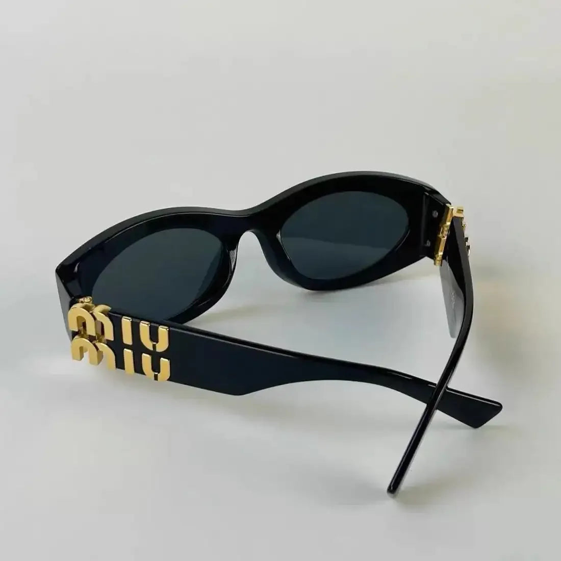 Miu Miu Glimpse sunglasses