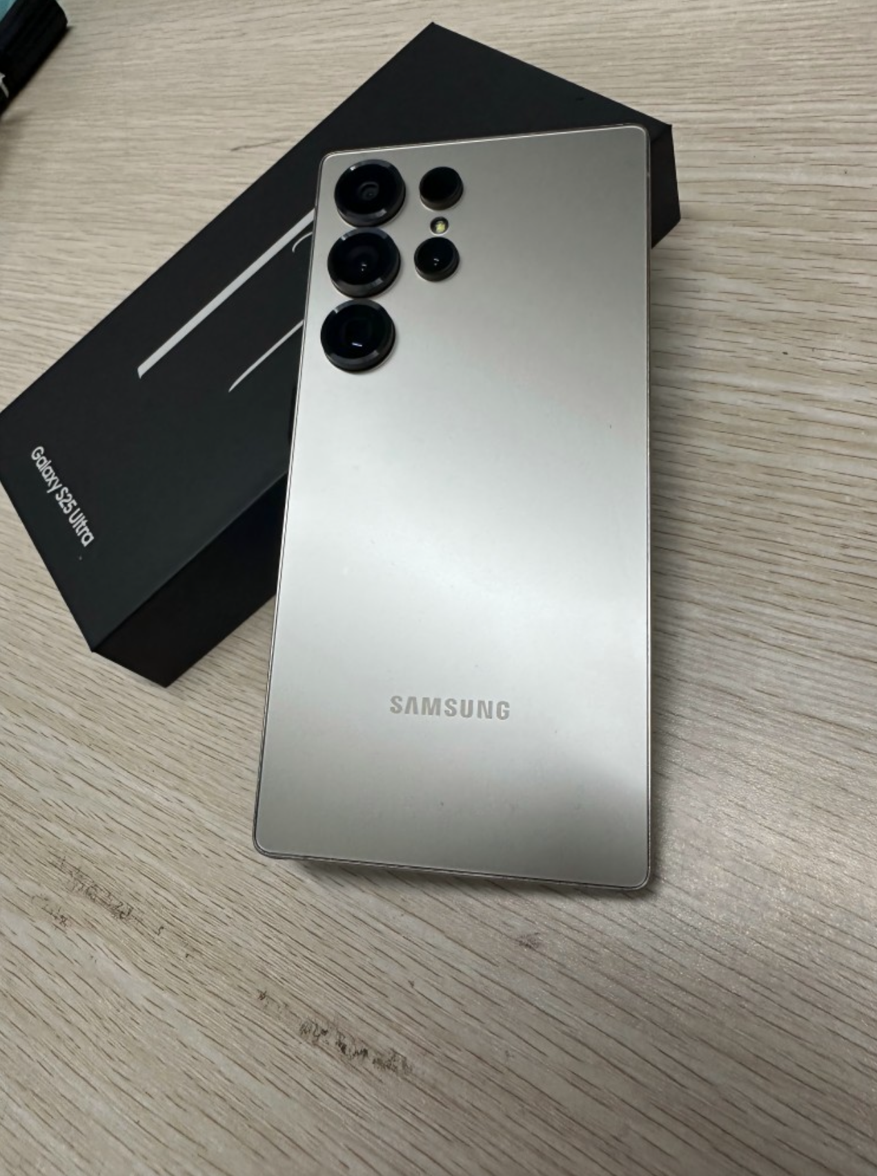 Samsung Galaxy s25 Ultra